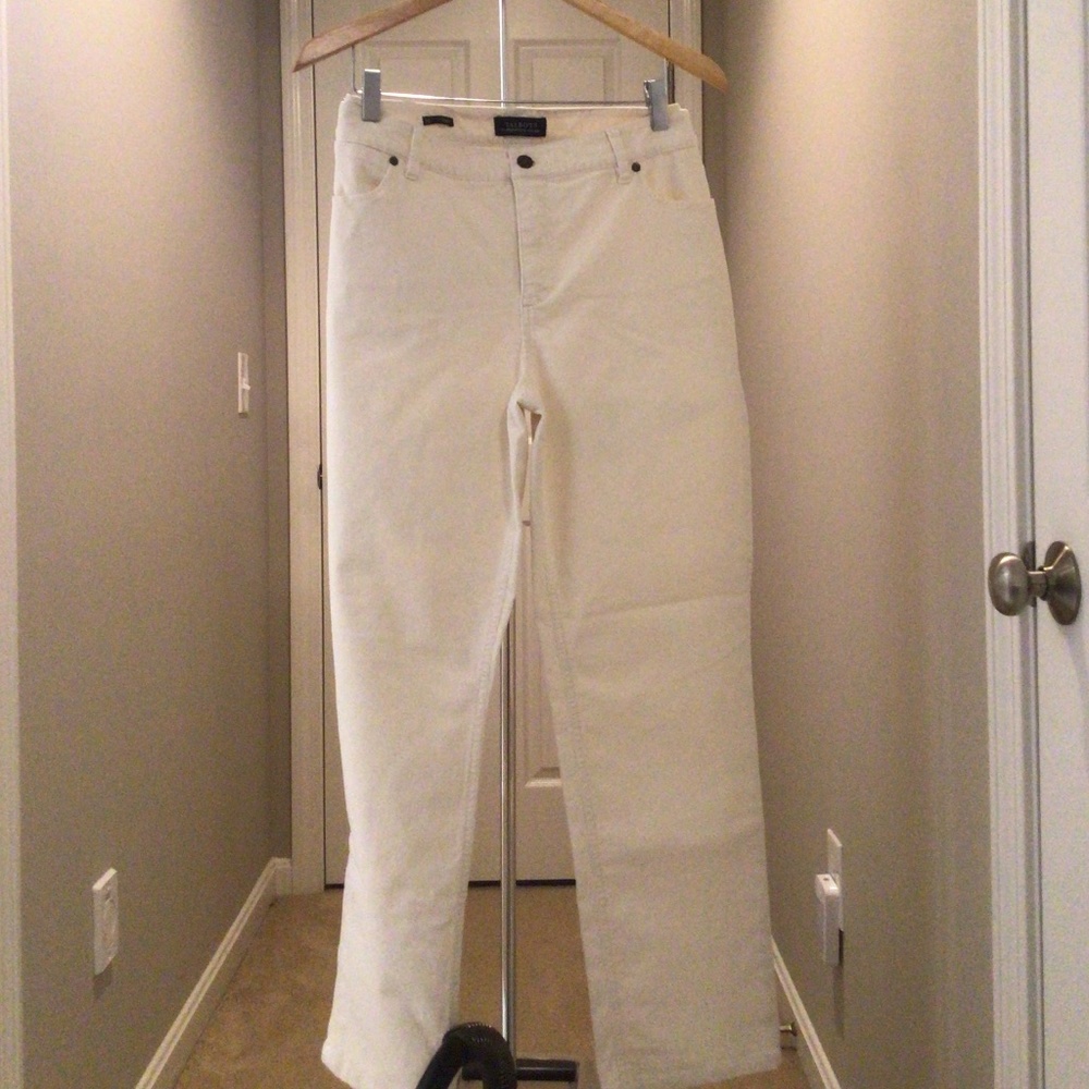 Talbots size 14 white corduroy pants.